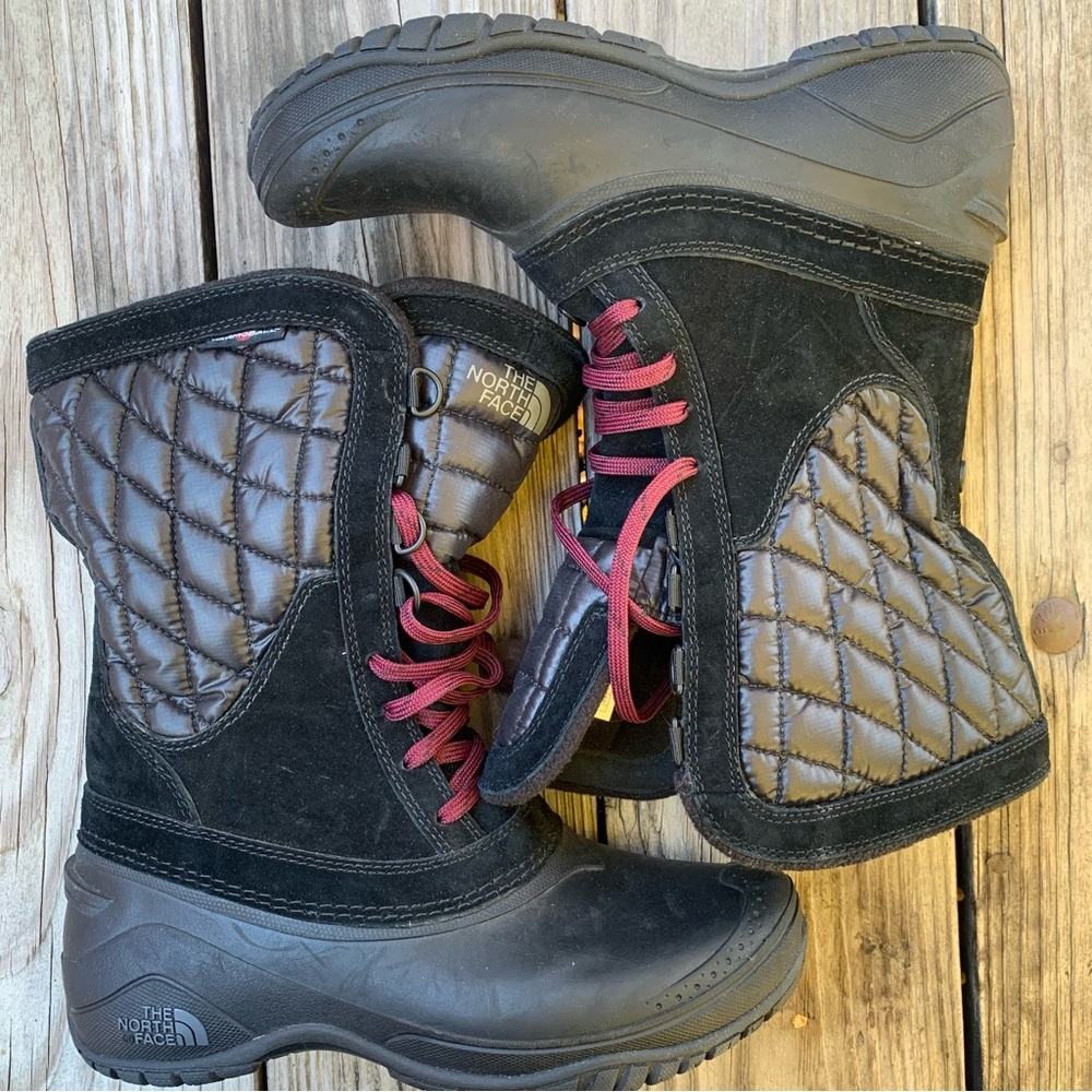 The North Face black and purple waterproof quilt top Thermoball mid boots- 6.5